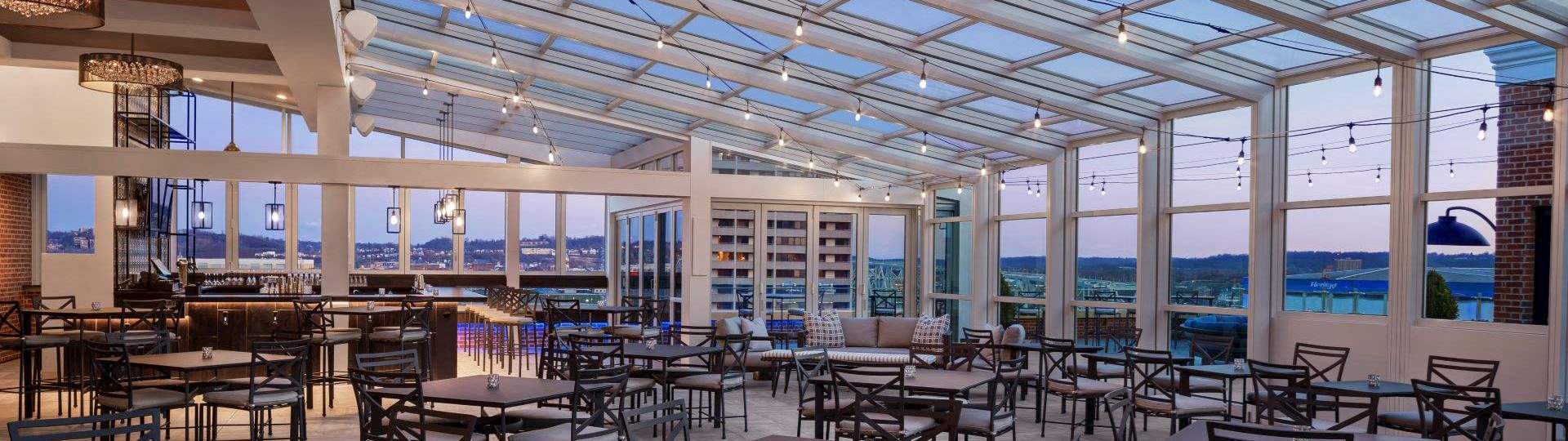 Dining table in Hotel, Cincinnati