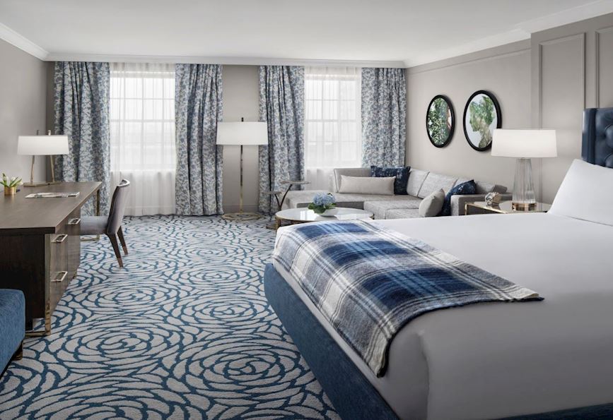 Room king standard in the Lytle Park Hotel Pike Street, Cincinnati